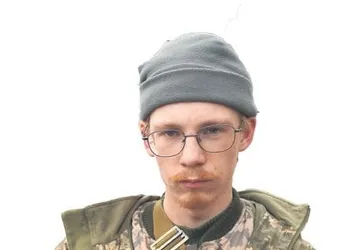 18'lik asker cepheye gitmeden önce konuştu: Bir savaşta siviller ölmemeli