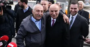 Altınok’tan Mansur Yavaş’a hizmet salvosu