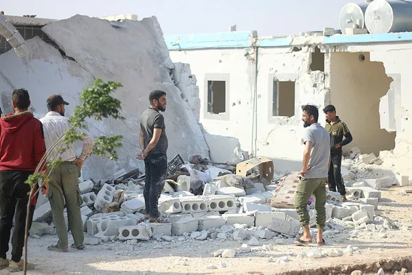 teror-orgutu-pkk-ypgden-afrindeki-briket-evlere-roketli-saldiri-3-sivil-yaralandi-1687017812789.jpg Terör örgütü PKK-YPG'den Afrin'deki briket evlere roketli saldırı: 3 sivil yaralandı - 3