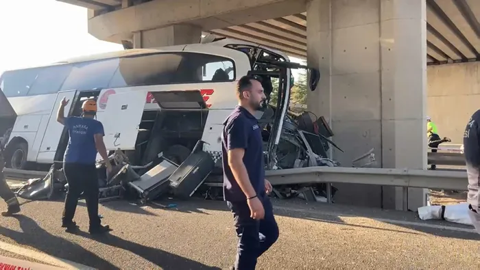 Ankara'daki feci yolcu otobüsü kazasından yeni görüntüler! Ölüme böyle gitmişler - 1