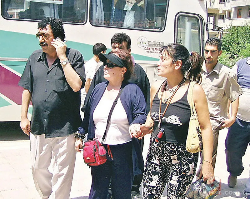 Muhterem Nur kimdir, kaç yaşında? Müslüm Gürses ve Muhterem Nur arasında kaç yaş fark var? 18