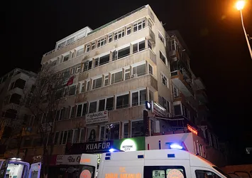 Ankara'da 5 katlı binadaki yangın korkuttu: 9 kişi dumandan etkilendi