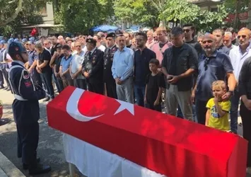 Kolon kanserine yenik düşen uzman jandarmaya acı veda! Son yolcuğuna uğurlandı