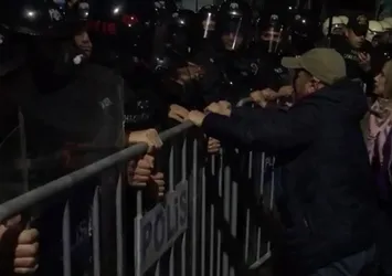 Tunceli'de 2 belediyeye kayyum kararı sonrası provokasyon! Polise saldırdılar
