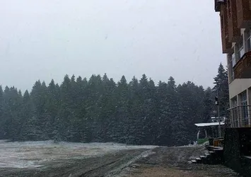 Mevsimin ilk karı Bolu'ya yağdı
