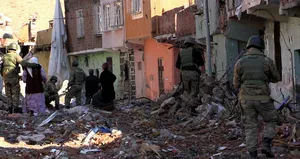 Diyarbakır Sur’dan Afrin’e mesaj