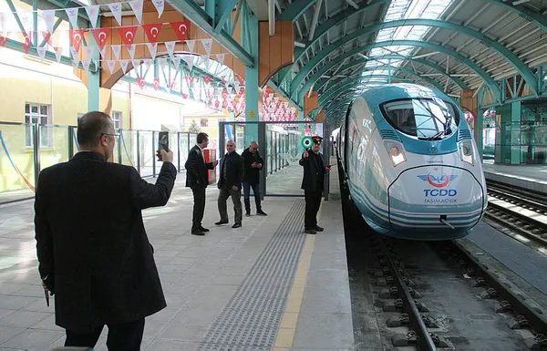 Bakan Uraloğlu'ndan Balıkesir'e hızlı tren müjdesi - 3