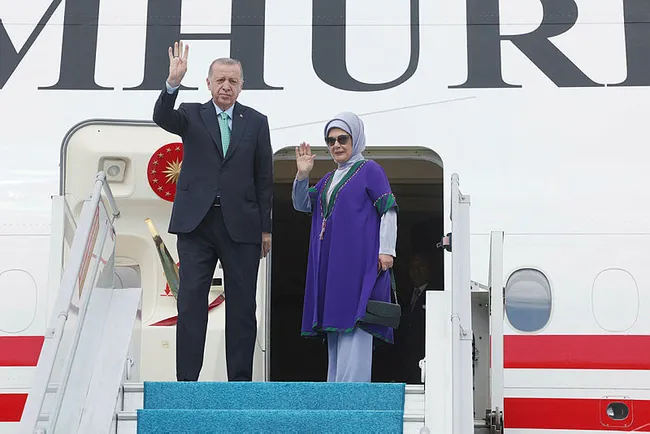 dunyanin-gozu-g-20-zirvesinde-baskan-erdogan-zirve-icin-hindistana-gitti-1694161748329.jpg Dünyanın gözü G-20 zirvesinde! Başkan Erdoğan zirve için Hindistan'a gitti - 1