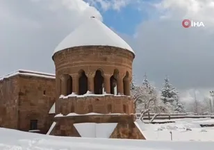 Ahlat'ta masalsı kış manzaraları