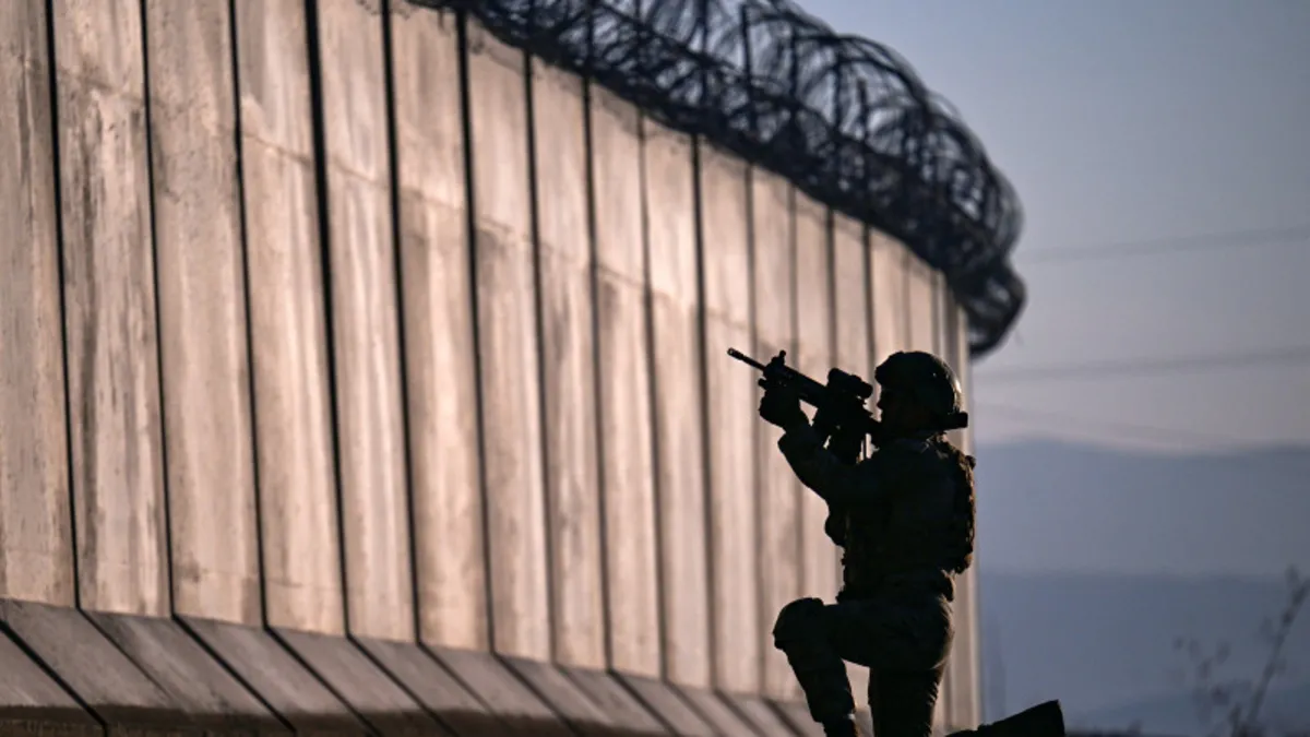Türkiye-İran sınırına güvenlik duvarı! Yüzde 70'i bitti