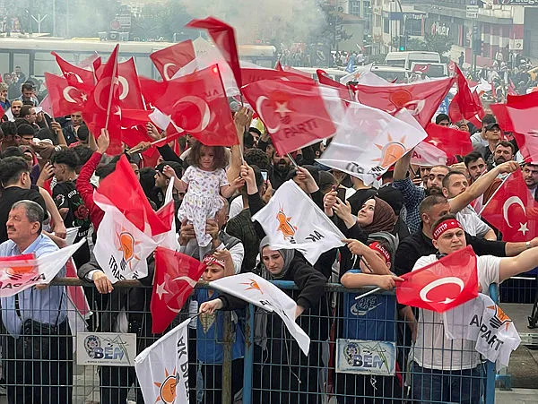 Türkiye’nin 81 ilinden Başkan Erdoğan’ın zaferinin sevinç görüntüleri! Başkan Erdoğan’ın konuşmaları…