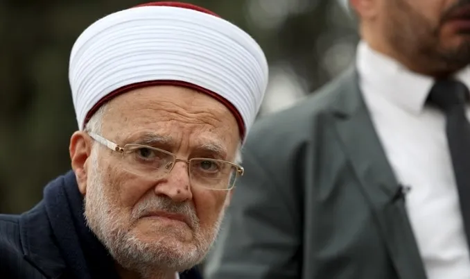 siyonistlerin-haniye-hazimsizligi-sehit-hamas-lideri-icin-dua-eden-mescid-i-aksa-imami-aksaya-giris-yasagi-ile-1722636888615.jpg İsrail, gözaltına aldığı Mescid-i Aksa İmam Hatibi İkrime Sabri'yi serbest bıraktı.