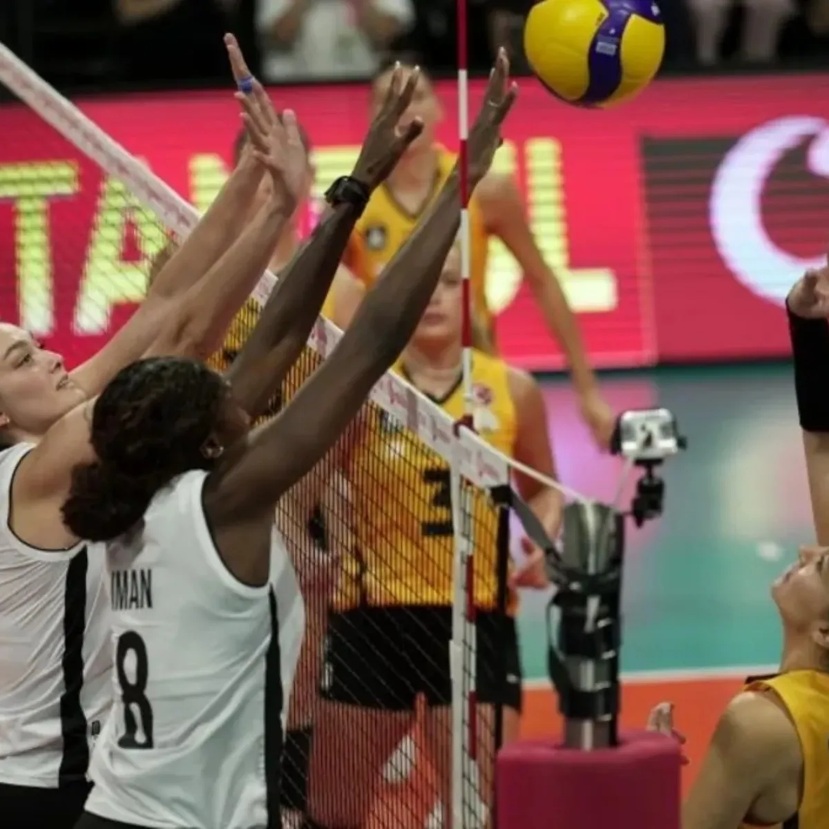Vakıfbank Beşiktaş karşısında sezonu galibiyetle açtı: 3-1