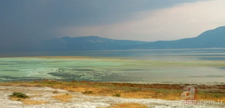 Endişe veren görüntü! Burdur Gölü'nün rengi değişti