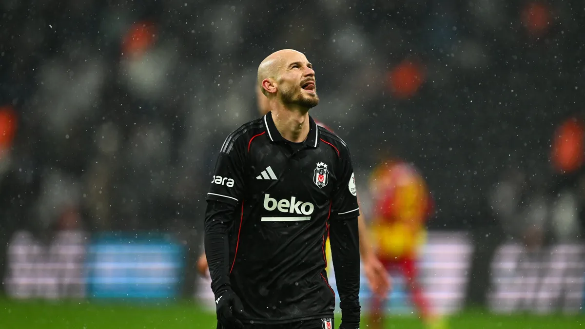 Beşiktaş'ta ikinci 'Rafa' krizi mi? Yıldız oyuncu gemileri yaktı: Ayrılmak istiyorum
