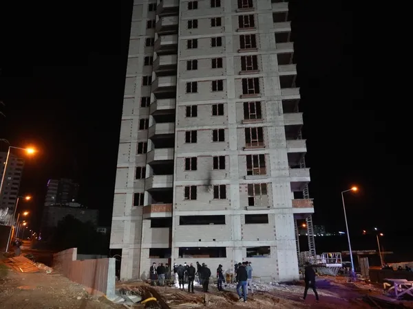 kastamonuda-insaat-kenarinda-erkek-cesedi-bulundu-1711658188363.jpg Kastamonu’da inşaat kenarında erkek cesedi bulundu - 4