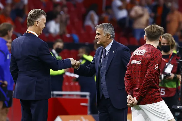 Hollanda’ya 6 -1 kaybeden Türkiye’nin teknik direktörü Şenol Güneş’ten istifa açıklaması: Karar alırsam size açıklarım! Şenol Güneş istifa edecek mi?