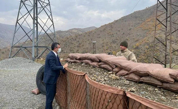 CHP'den ikiyüzlü siyaset! Tezkereye "hayır" dedi Mehmetçik'i ziyarete gitti - 4