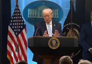 Trump'tan Umman'a "Bombalarız" tehdidi