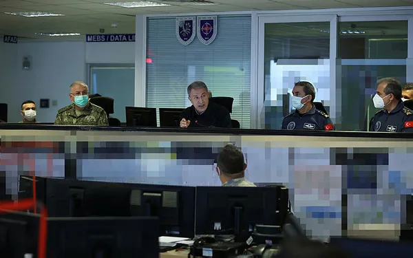 Son dakika: Bakan Hulusi Akar'dan Pençe-Şimşek ve Pençe-Yıldırım açıklaması! Kaç terörist öldürüldü? - 1