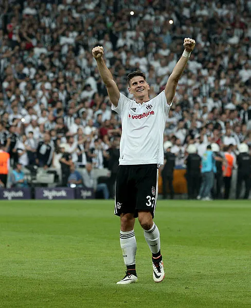 Mario Gomez'in transferi resmen açıklandı - 1