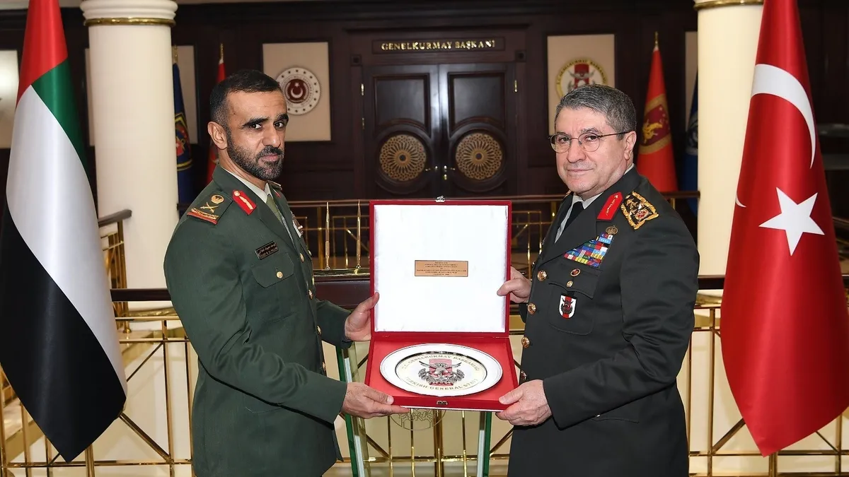 Genelkurmay Başkanı BAE Kara Kuvvetleri Komuıtanı ile görüştü!