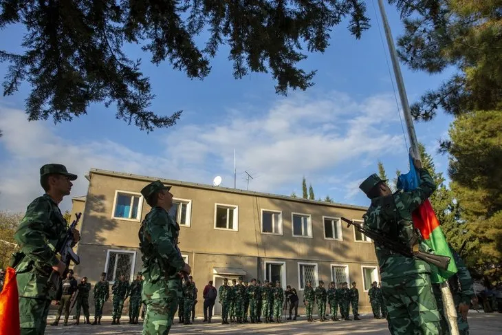 Ermenistan işgalinden kurtarılan Azerbaycan'ın Zengilan kentindeki karakollara bayrak çekildi