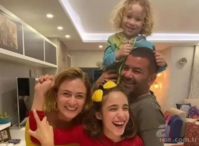 Ceyda Düvenci'nin paylaşımı duygulandırdı! Melisa annesi için şarkı söyledi! "Bir tek annem olsun..." 5