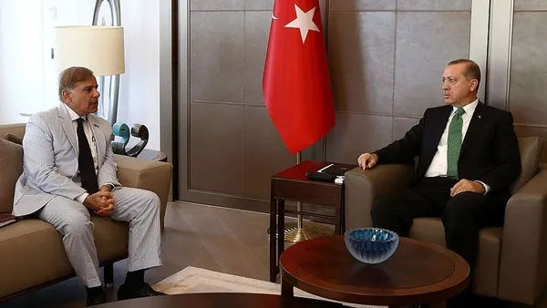 Pakistan Başbakanı Şahbaz Şerif Başkan Erdoğan’ın daveti üzerine Türkiye’ye geliyor