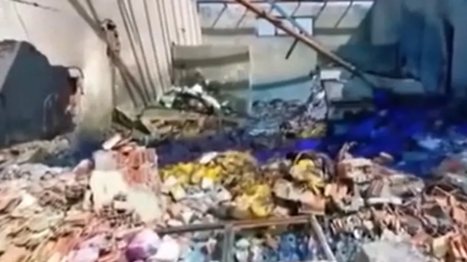 Sakarya Hendek’te havai fişek fabrikasında patlama! Şok görüntüler...  | Video