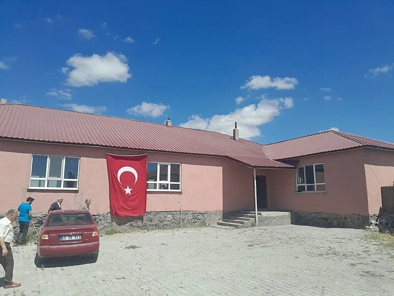 BİR ŞEHİT ATEŞİ DE BİTLİS’E DÜŞTÜ