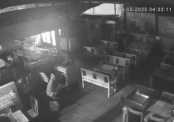 Adana’da tost yiyip soygun yaptı