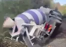 Beton mikseri ormanlık alana devrildi