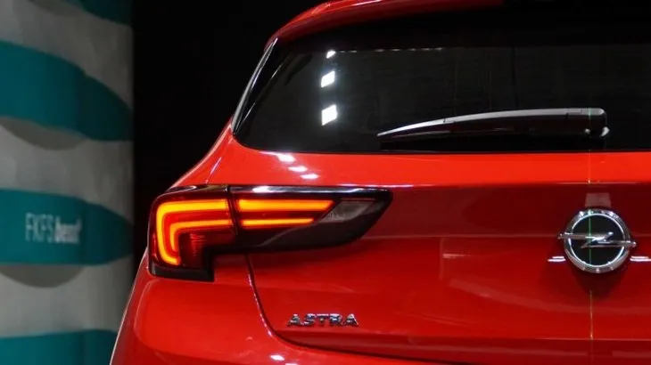 2020 Opel Astra makyajlanmış kasası ile büyüledi