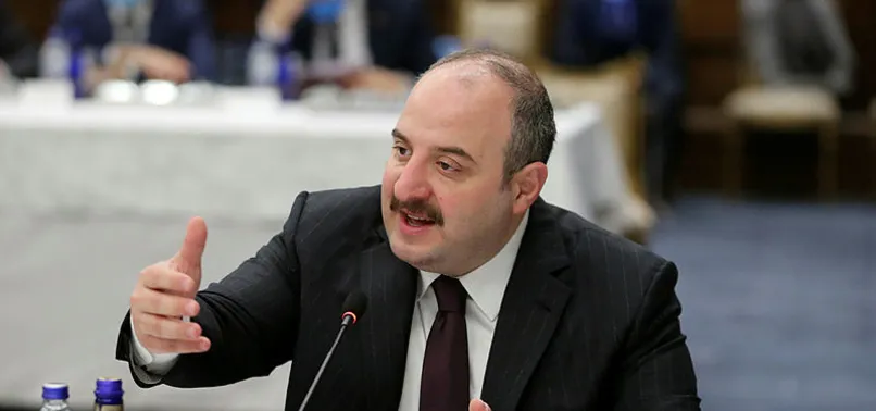 Ekrem İmamoğlu'nun balıkçı keyfine bir tepki de Bakan Varank'tan: Karla mücadele balık tuzlayarak olmaz