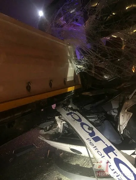 Afyonkarahisar’da can pazarı! Ölü ve onlarca yaralı var! İşte kaza yerinden gelen acı görüntüler