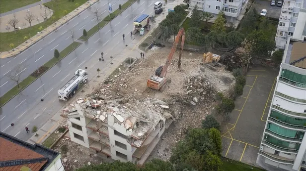 İzmir depremi ne zaman, kaç şiddetinde oldu? İzmir Seferihisar depreminde kaç kişi hayatını kaybetti?