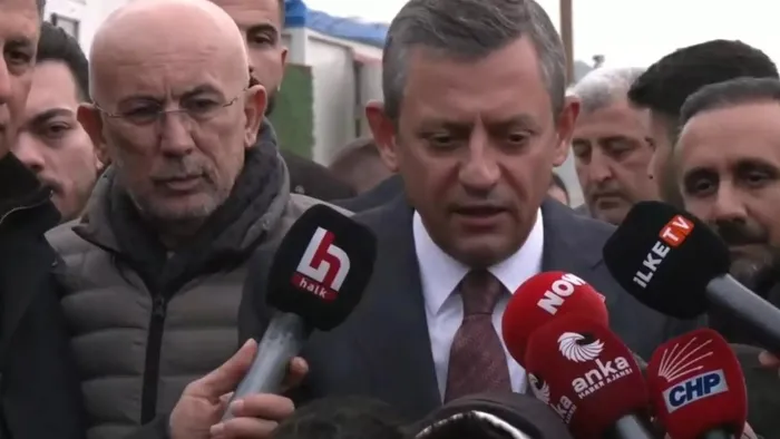 AK Parti Sözcüsü Ömer Çelik’ten Özgür Özel’e tepki! Siyasi ahlak ve terbiye yoksunu