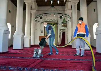 Ramazan ayı heyecanı! Camilerde temizlik çalışmaları sürüyor