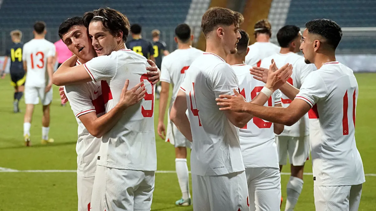 Türkiye 2-1 İskoçya (MAÇ SONUCU)