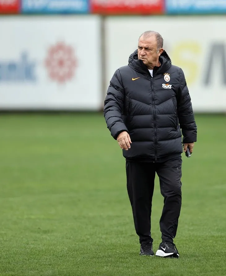Galatasaray’da Gaziantep FK hazırlıkları devam etti! Giancarlo Antognoni antrenmanı takip etti