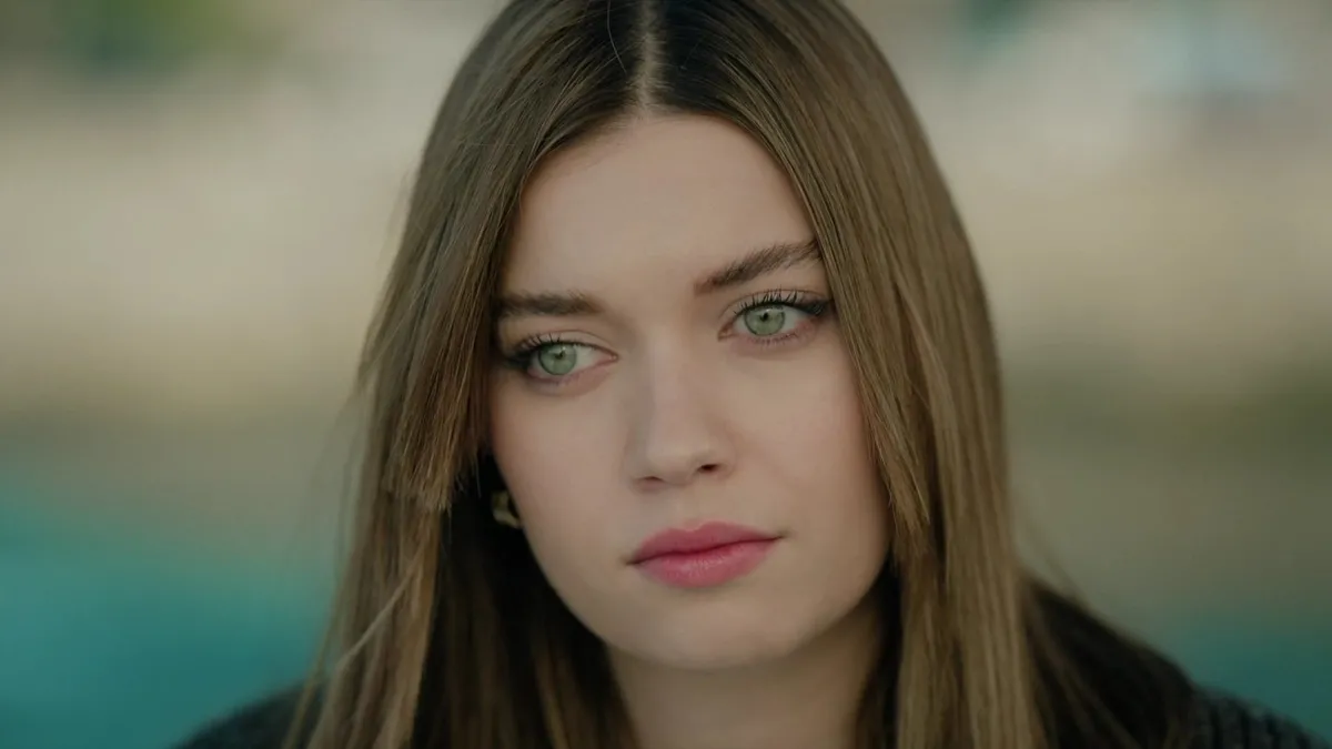 A.B.İ'nin Çağla'sı Afra Saraçoğlu hakkında bilinmeyen 7 gerçek!