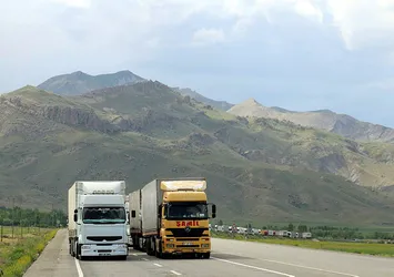 Almanya on binlerce kamyoncu arıyor