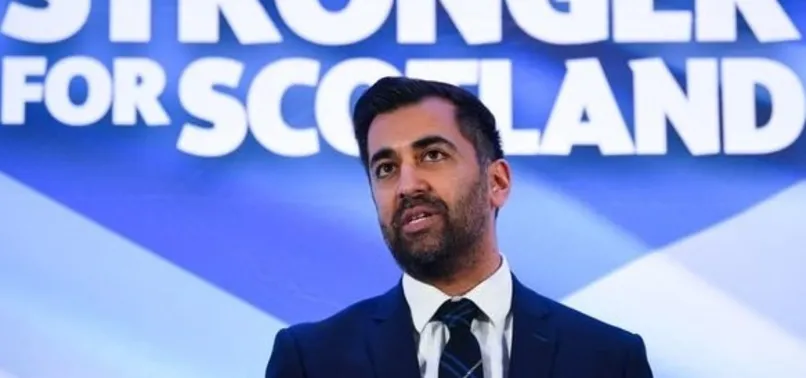 Hamza Yusuf İskoçya'nın ilk Müslüman başbakanı oldu! Resmi konuttaki ilk gününde namaz kıldırdı o anları paylaştı