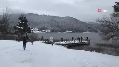 Abant beyaz gelinliği giydi