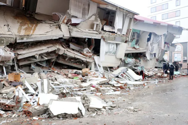 Son dakika: Dakika dakika yüzyılın depremi! İşte yaşanan tüm gelişmeler! A Haber felakete böyle yakalandı