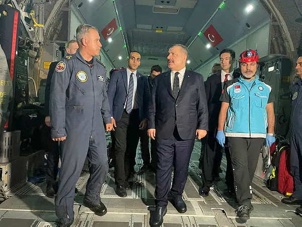 Gazze’ye yardım eli! Sağlık Bakanı Koca açıklama yaptı: 26 Gazzeli hasta ile 13 refakatçisi Türkiye’ye getirildi