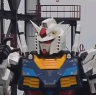 Bilim kurgu filmi değil! Japonyanın dev robotu ilk adımı attı
