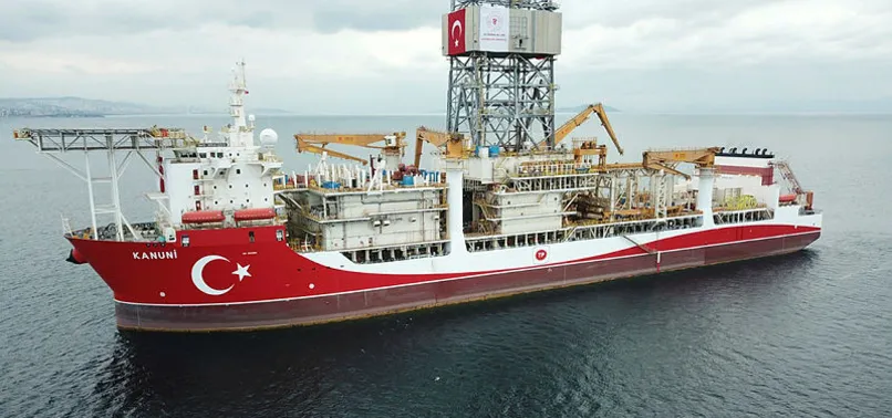 Karadeniz'e Türk gemileri damga vurdu: Fatih kazacak Kanuni test edecek