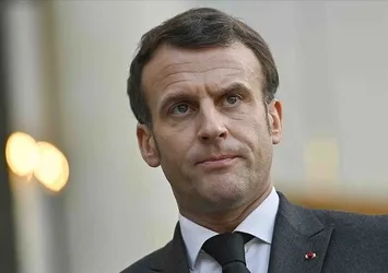 Fransa Cumhurbaşkanı Macron'a yönelik bir tepki daha: Kendinden utanmalısın sen bir ateistsin